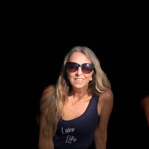 Meet your Posher, Lori